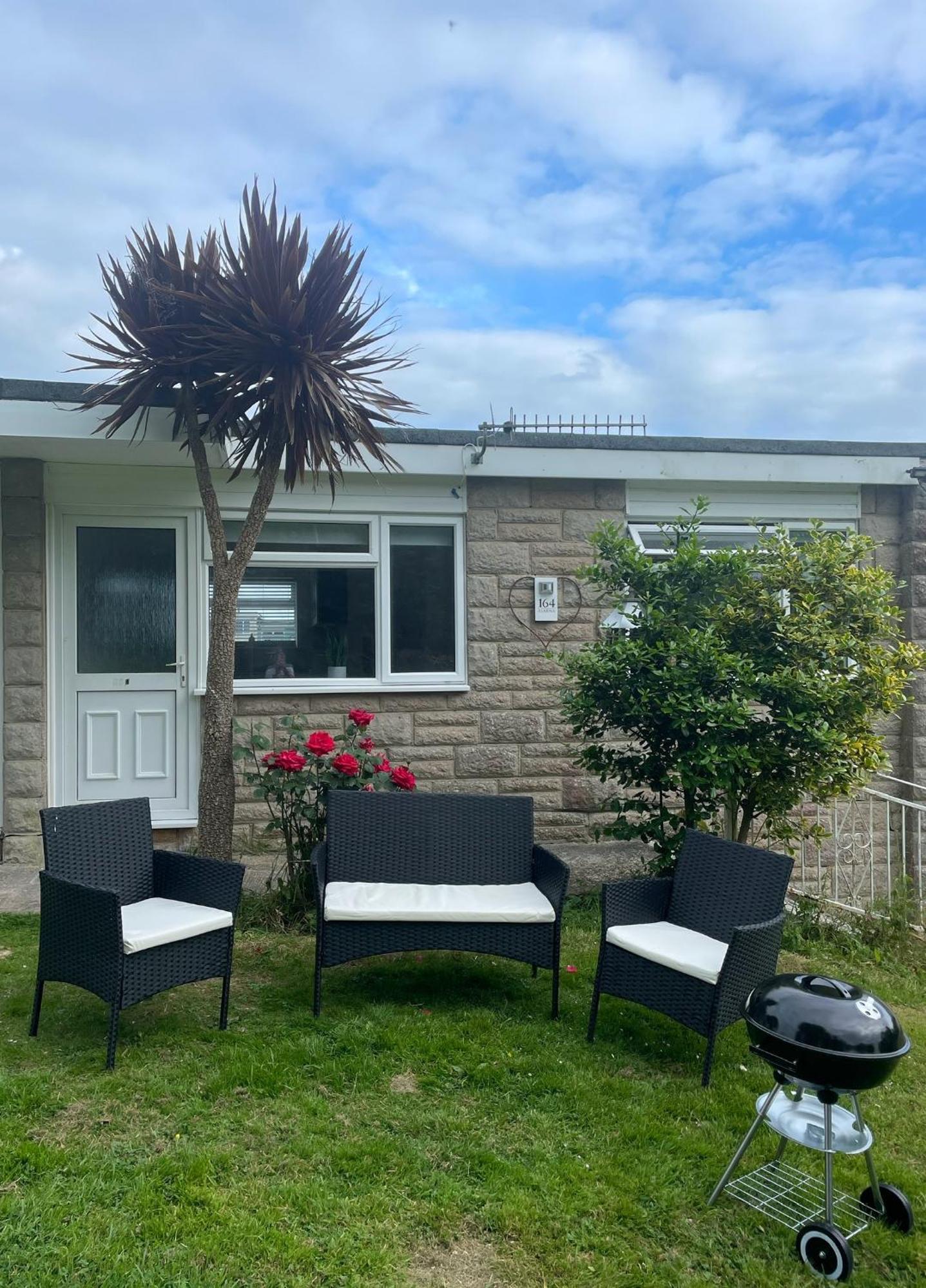 Look No Further Gorgeous Newly Renovated Contemporary Chalet Sandown Bay Holiday Centre Extérieur photo