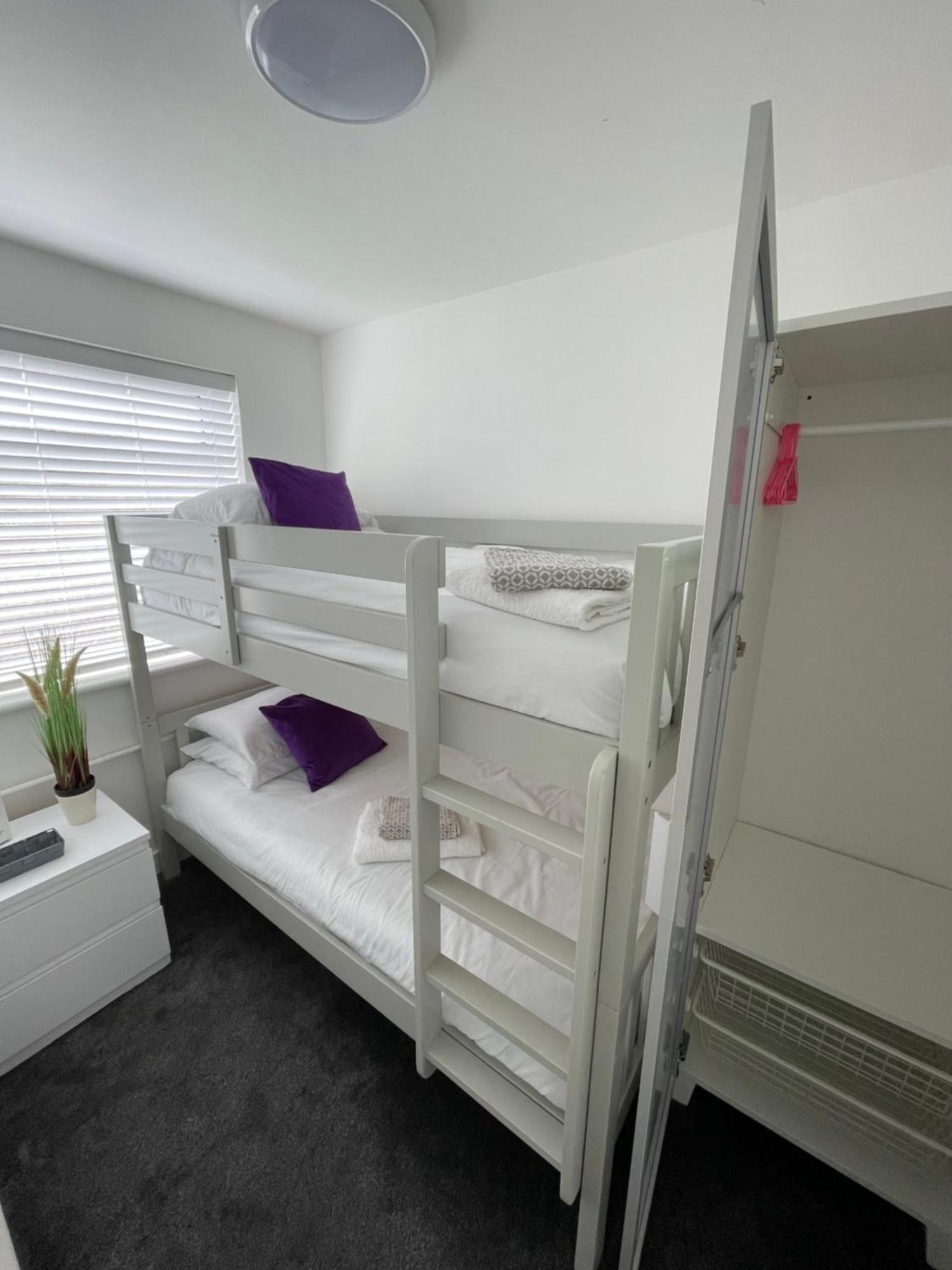 Look No Further Gorgeous Newly Renovated Contemporary Chalet Sandown Bay Holiday Centre Extérieur photo